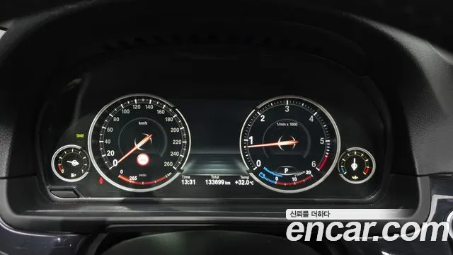 BMW 5-Series 2014 thumb 7