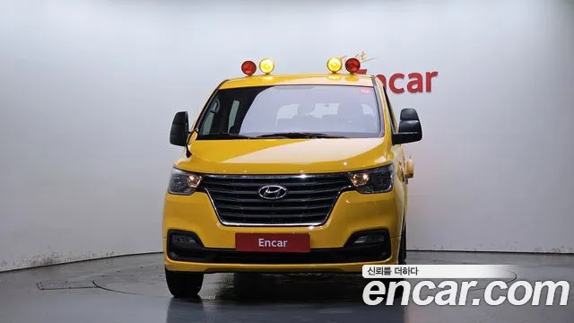 Hyundai Starex 2021 thumb 3