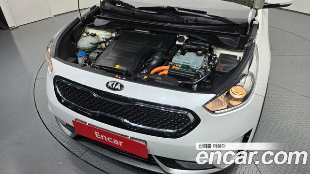 Kia Niro 2017 thumb 6