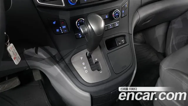 Hyundai Starex 2019 thumb 9