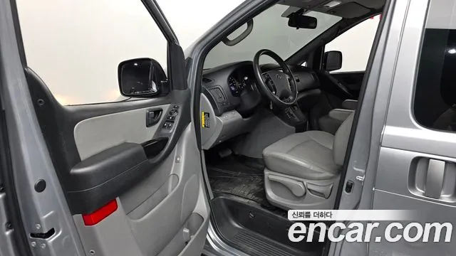 Hyundai Starex 2019 thumb 10