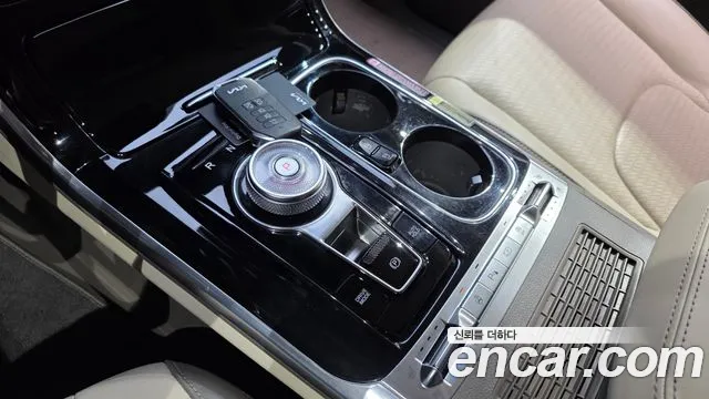 Kia Carnival 2021 thumb 9
