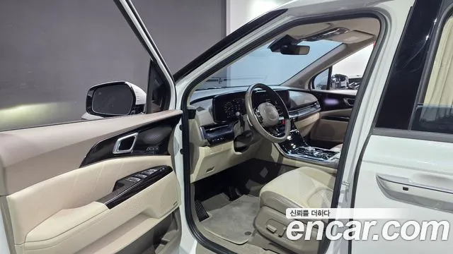 Kia Carnival 2021 thumb 10