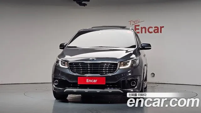 Kia Carnival 2015 thumb 3