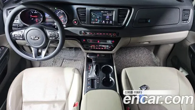 Kia Carnival 2018 thumb 7