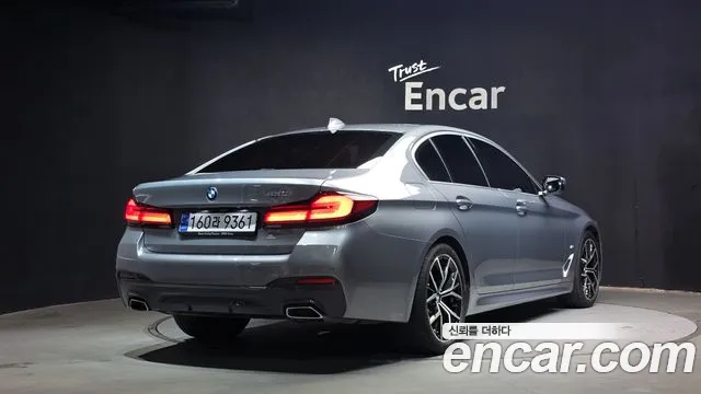 BMW 5 серии 2023 thumb 2