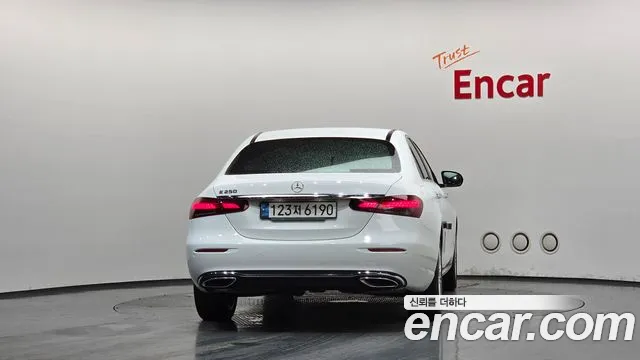 Mercedes-Benz E-Класс 2021 thumb 4