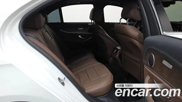Mercedes-Benz E-Класс 2021 thumb 11