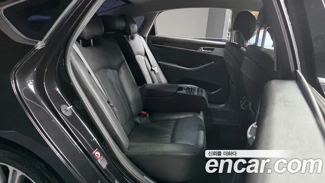 Genesis G80 2018 thumb 12