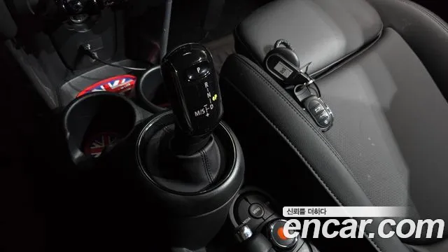 Mini Hatch 2021 thumb 8