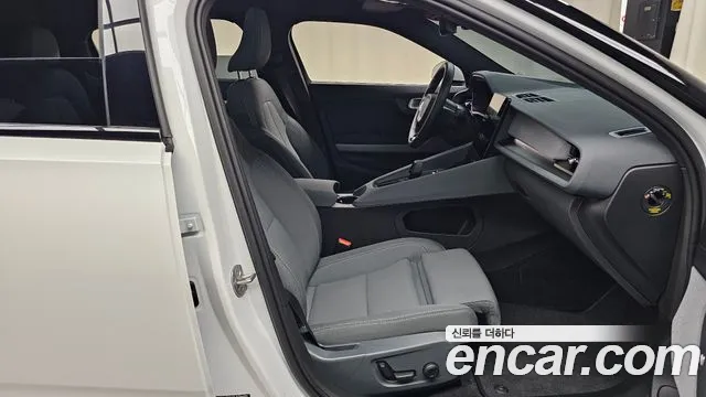 Polestar 2 2023 thumb 11