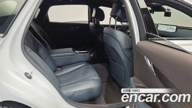 Genesis G80 2022 thumb 12