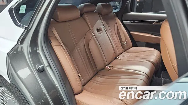 Genesis G80 2023 thumb 11