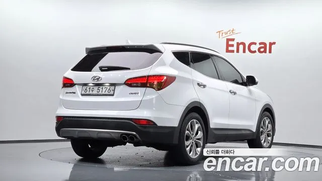 Hyundai Santa Fe 2015 thumb 2