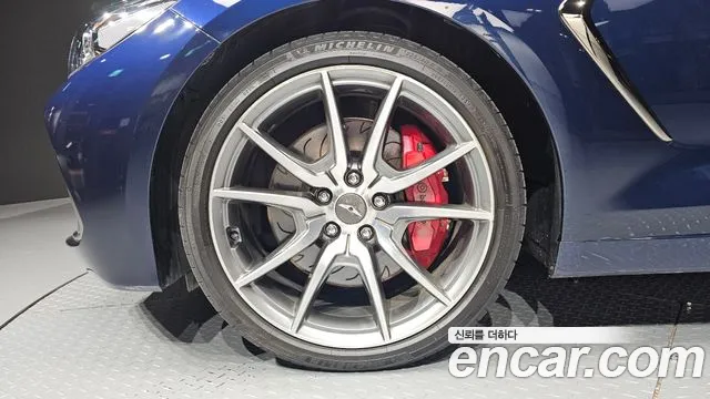 Genesis G70 2020 thumb 5