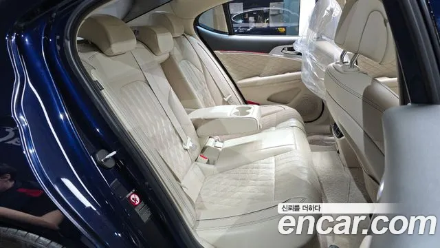 Genesis G70 2020 thumb 11