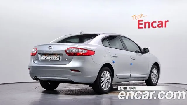 Renault-KoreaSamsung Fluence 2014 thumb 2