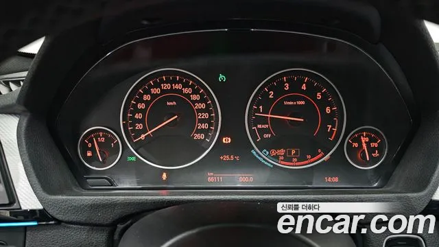 BMW 4-Series 2015 thumb 8