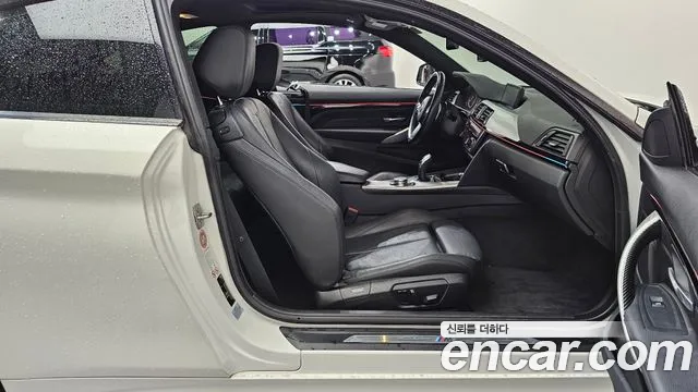 BMW 4-Series 2015 thumb 11