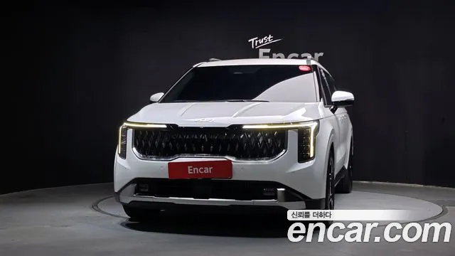 Kia Carnival 2024 thumb 3