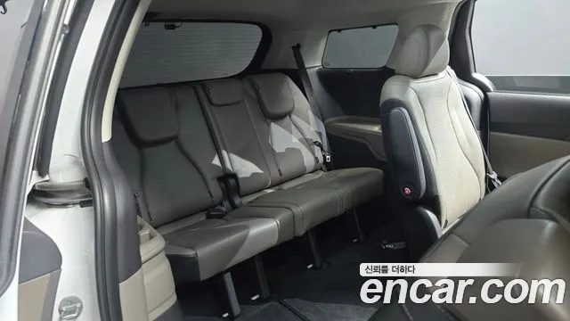 Kia Carnival 2024 thumb 11