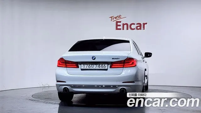 BMW 5 серии 2019 thumb 4