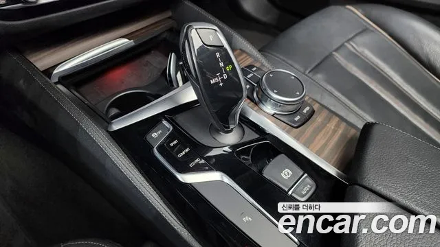 BMW 5 серии 2019 thumb 9
