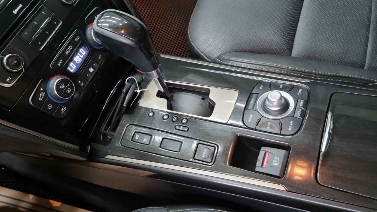 Renault Latitude 2015 thumb 9