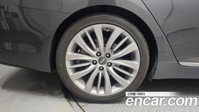 Genesis G80 2018 thumb 5