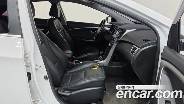 Hyundai i30 2014 thumb 11