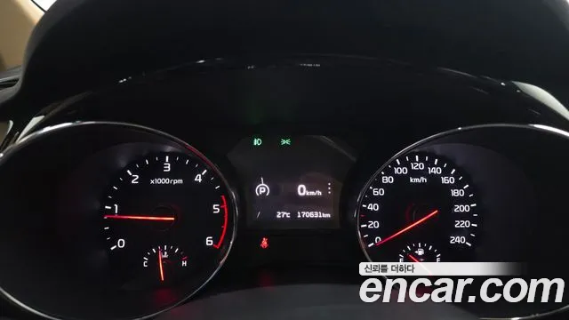 Kia Carnival 2015 thumb 8