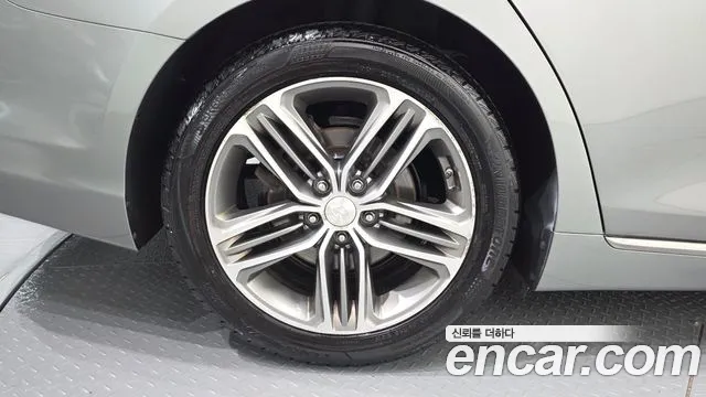 Hyundai Grandeur 2017 thumb 5