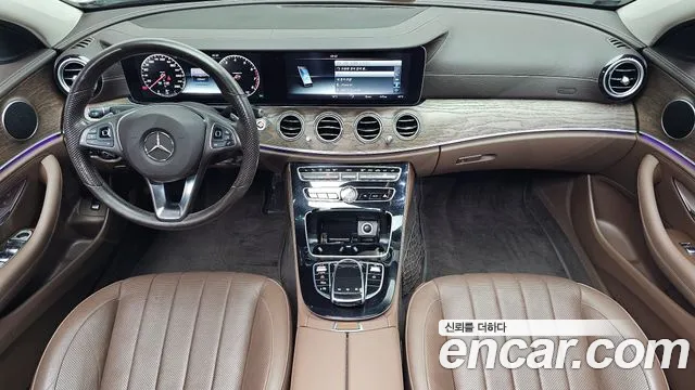 Mercedes-Benz E-Класс 2016 thumb 7