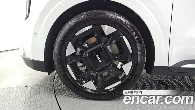 Kia Carnival 2024 thumb 4