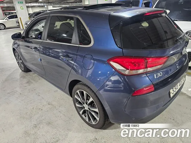Hyundai i30 2017 thumb 4