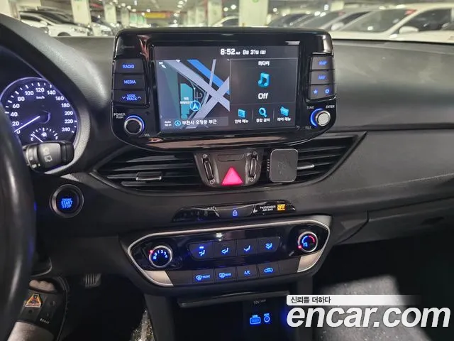 Hyundai i30 2017 thumb 6