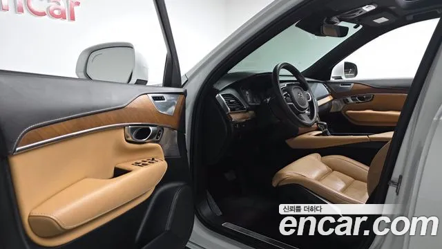 Volvo XC90 2020 thumb 9