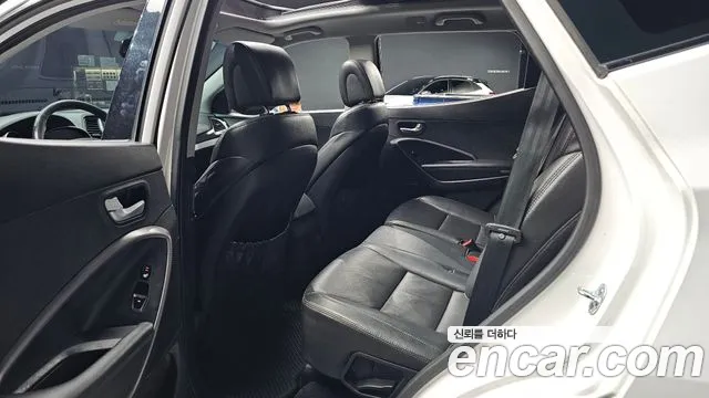 Hyundai Santa Fe 2012 thumb 10
