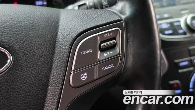 Hyundai Santa Fe 2012 thumb 12
