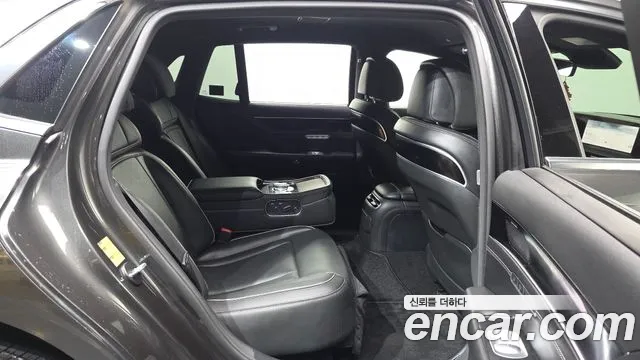 Genesis G90 2023 thumb 12