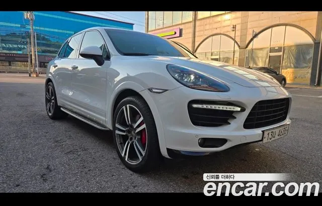 Porsche Cayenne 2013 thumb 2