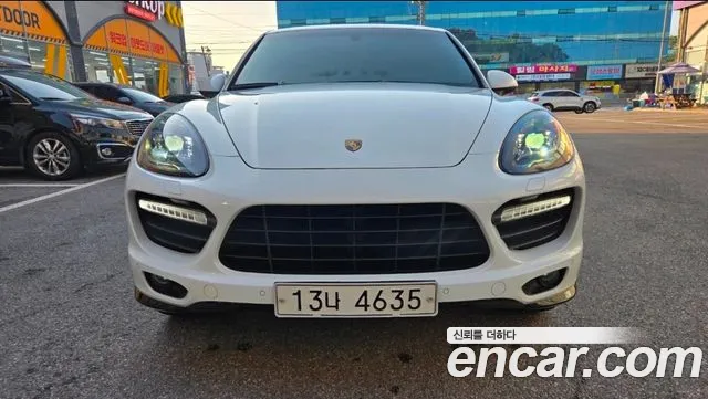 Porsche Cayenne 2013 thumb 11