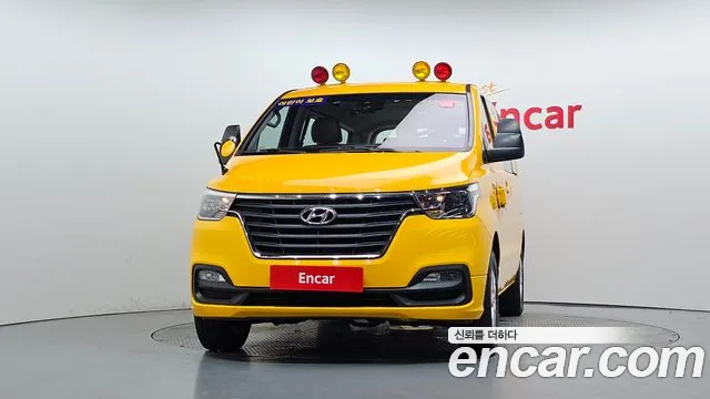 Hyundai Starex 2018 thumb 3