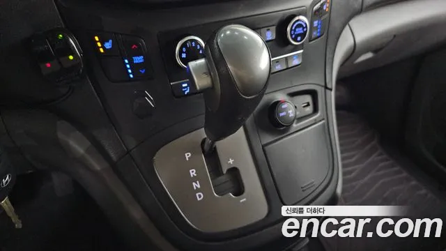 Hyundai Starex 2018 thumb 9