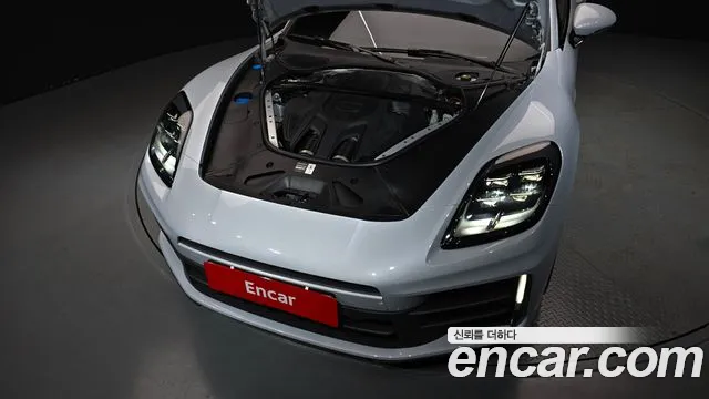 Porsche Panamera 2025 thumb 6