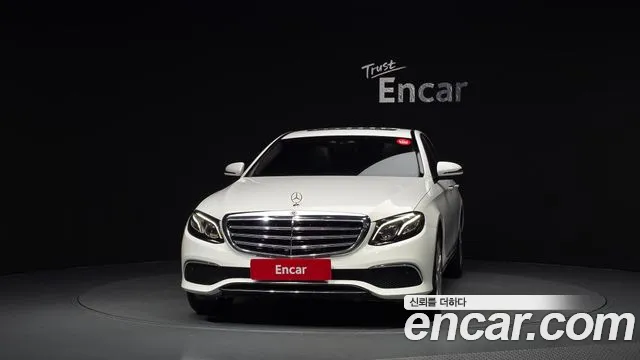 Mercedes-Benz E-Класс 2017 thumb 3