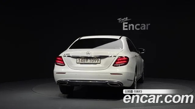 Mercedes-Benz E-Класс 2017 thumb 4