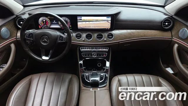 Mercedes-Benz E-Класс 2017 thumb 7