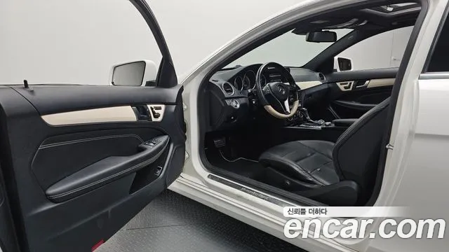 Mercedes-Benz C-Класс 2013 thumb 10