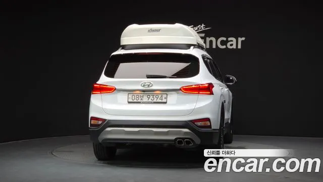Hyundai Santa Fe 2018 thumb 4
